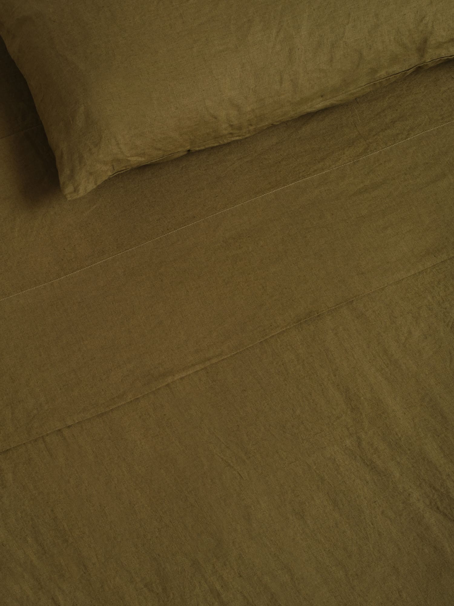 sheet set in olive