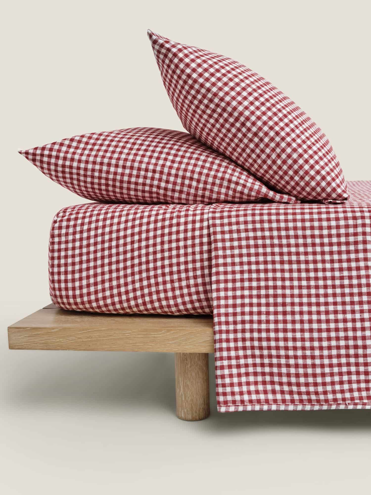 sheet set set in Pinot Gingham