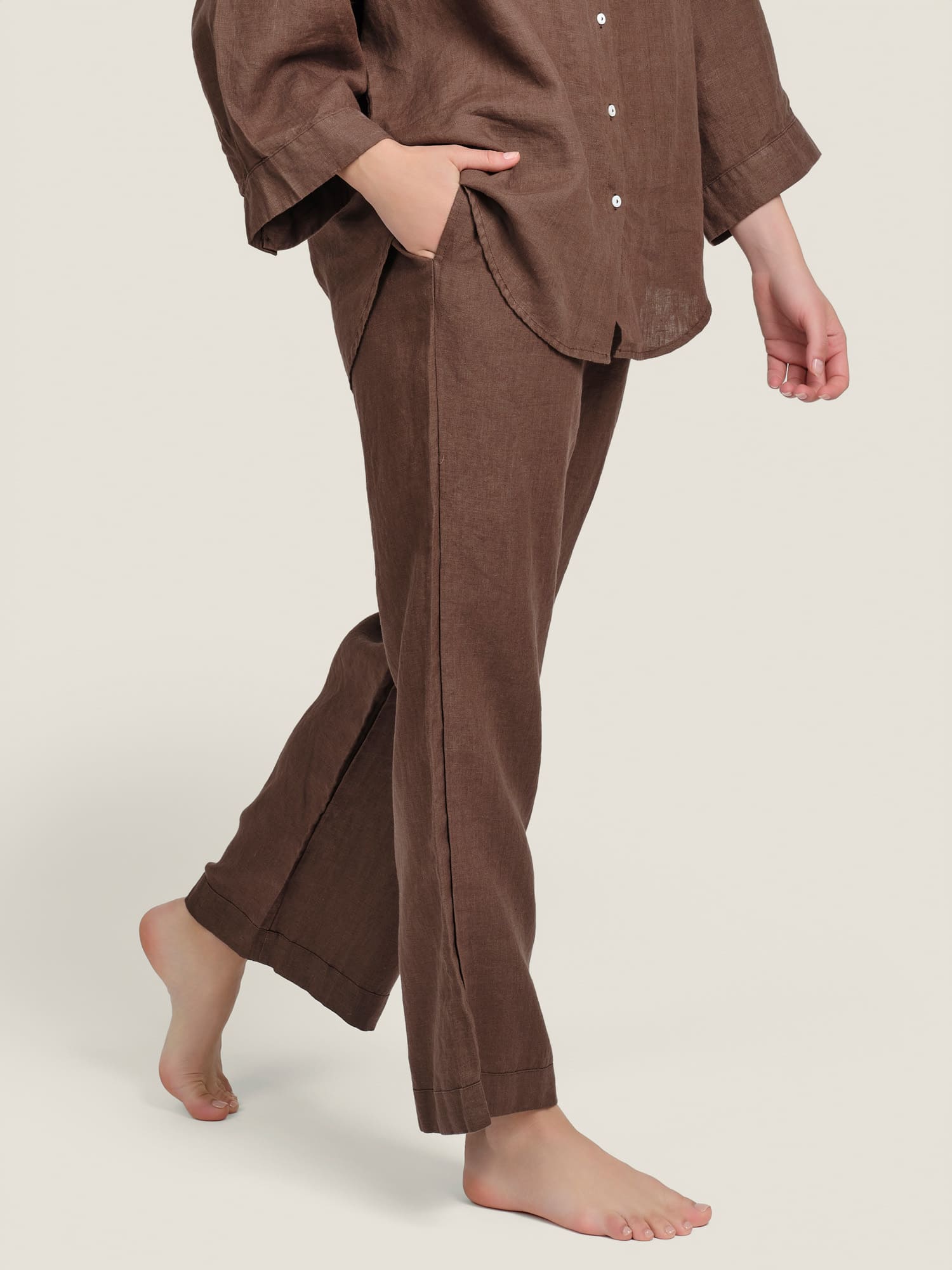 Linen pants in chocolate