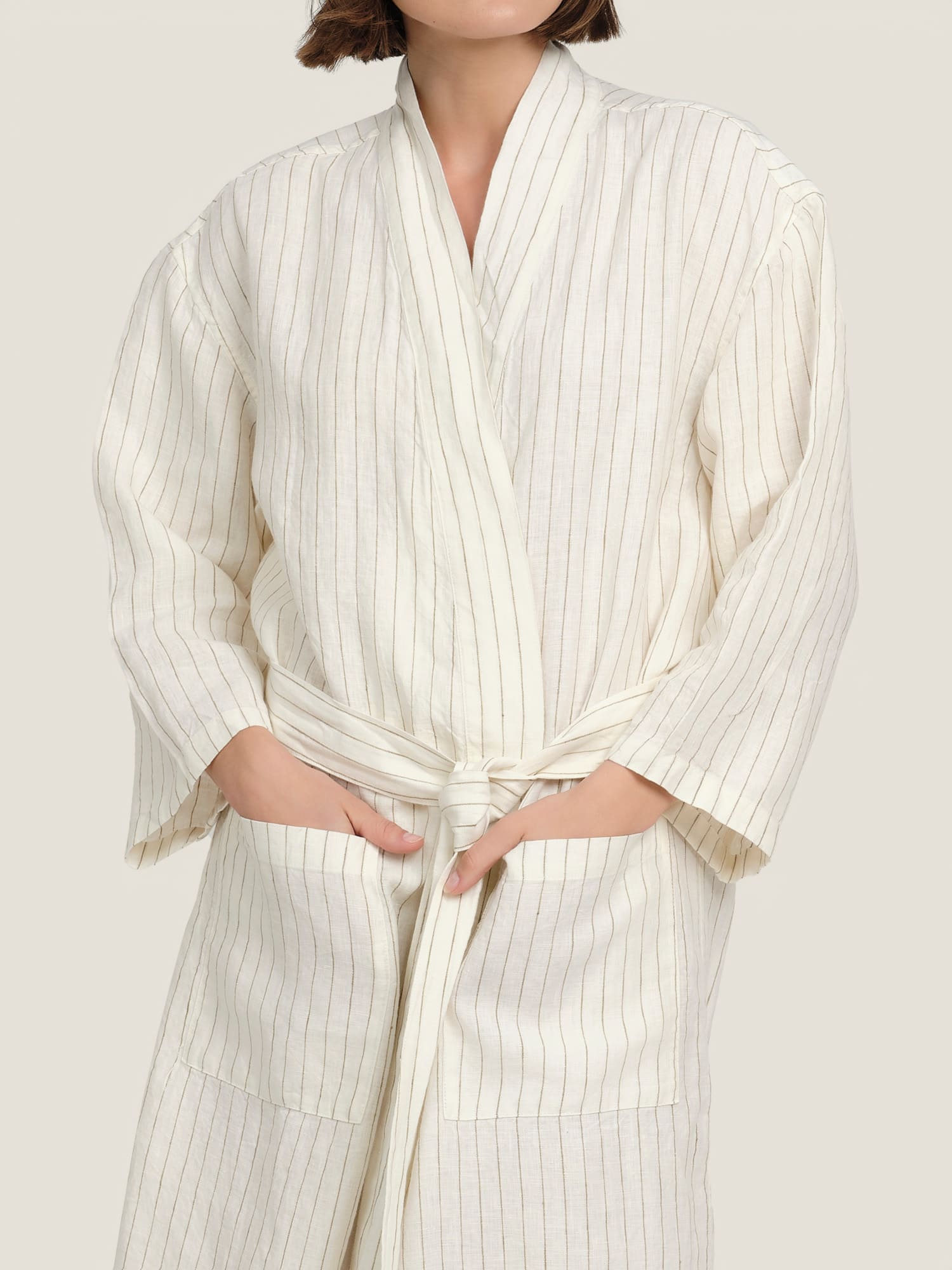 Linen robe in olive thin stripes
