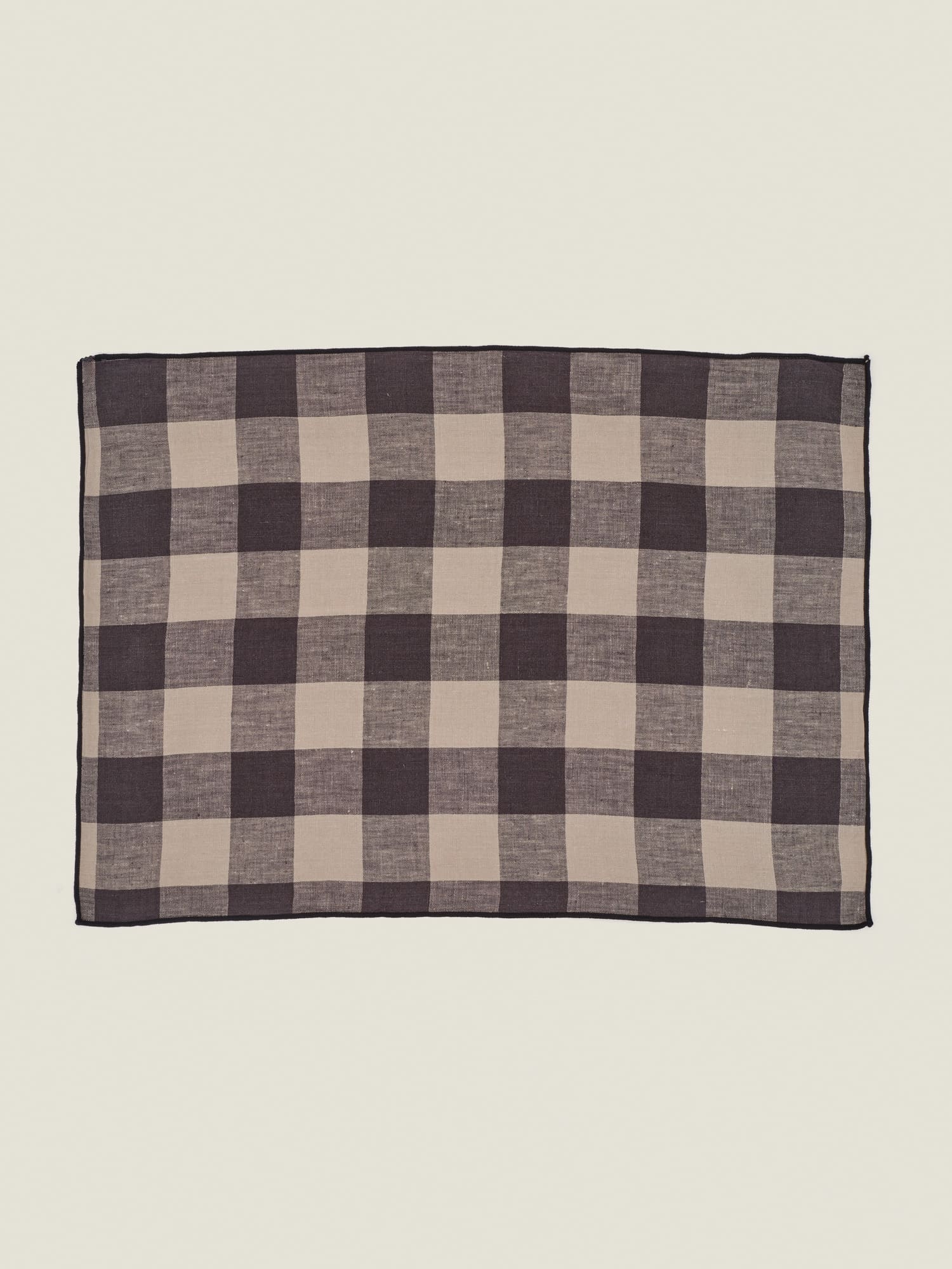placemat in natural-dark check