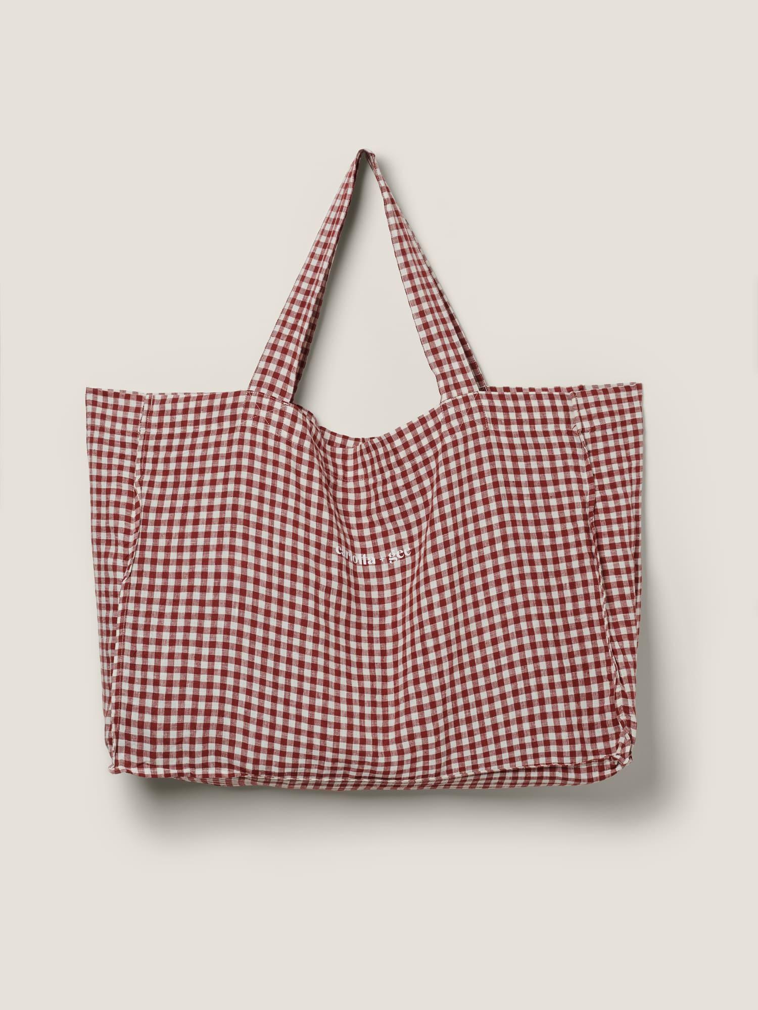 travel bag in pinot gingham