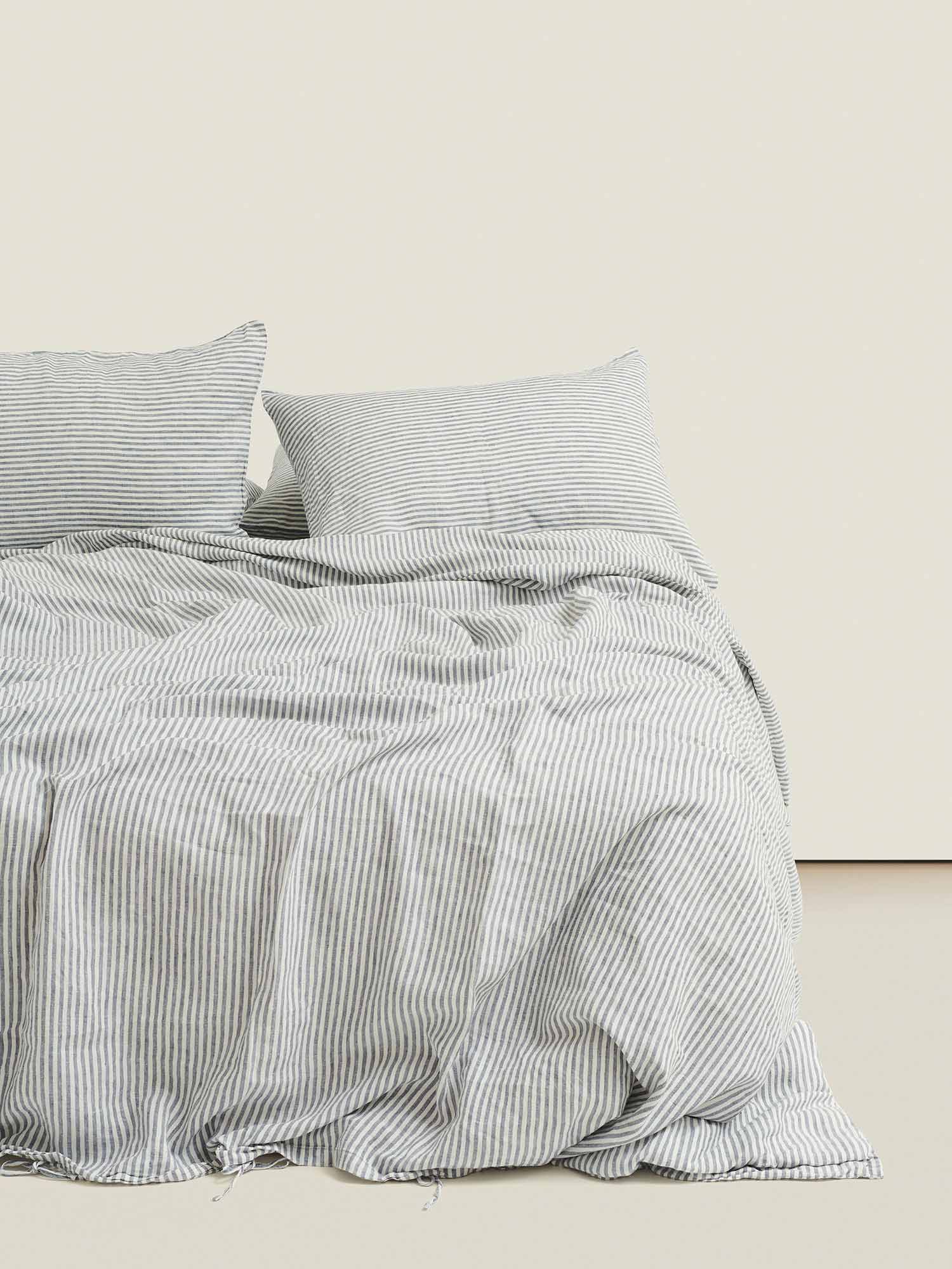 duvet cover in blue stripes