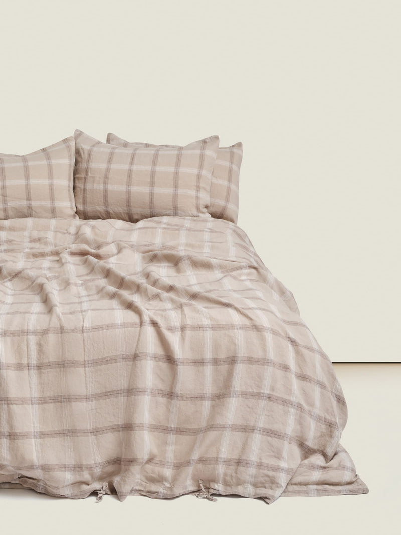 duvet set in natural plaid