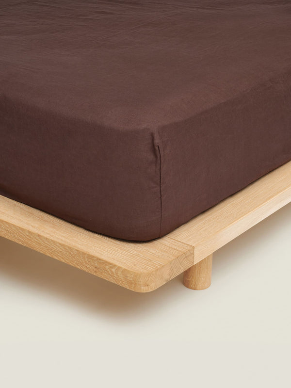 fitted sheet in chocolate