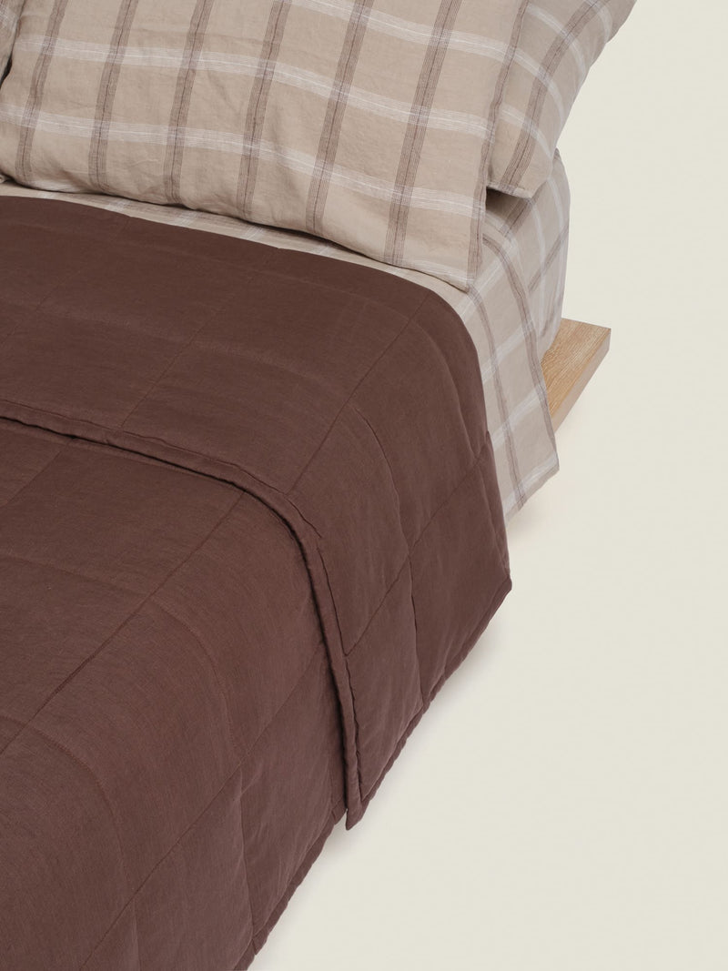 quilt cover in chocolate
