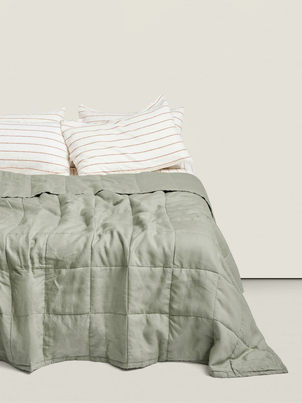 https://www.carlottaandgee.com/cdn/shop/files/Bed-Quilt-Sage_600x.jpg?v=1688297092