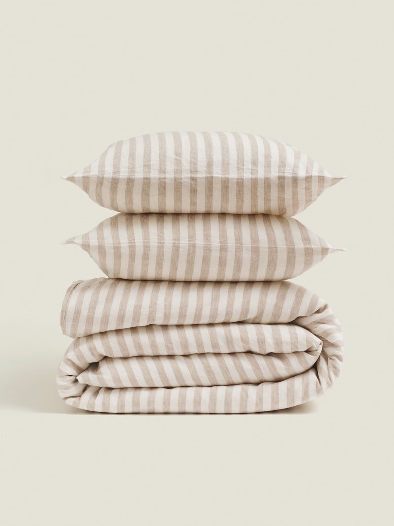 duvet cover in wide natural stripes