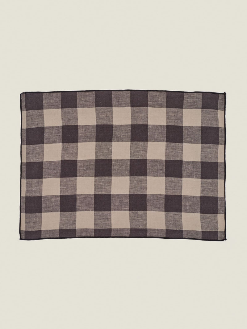 placemat in natural-dark check