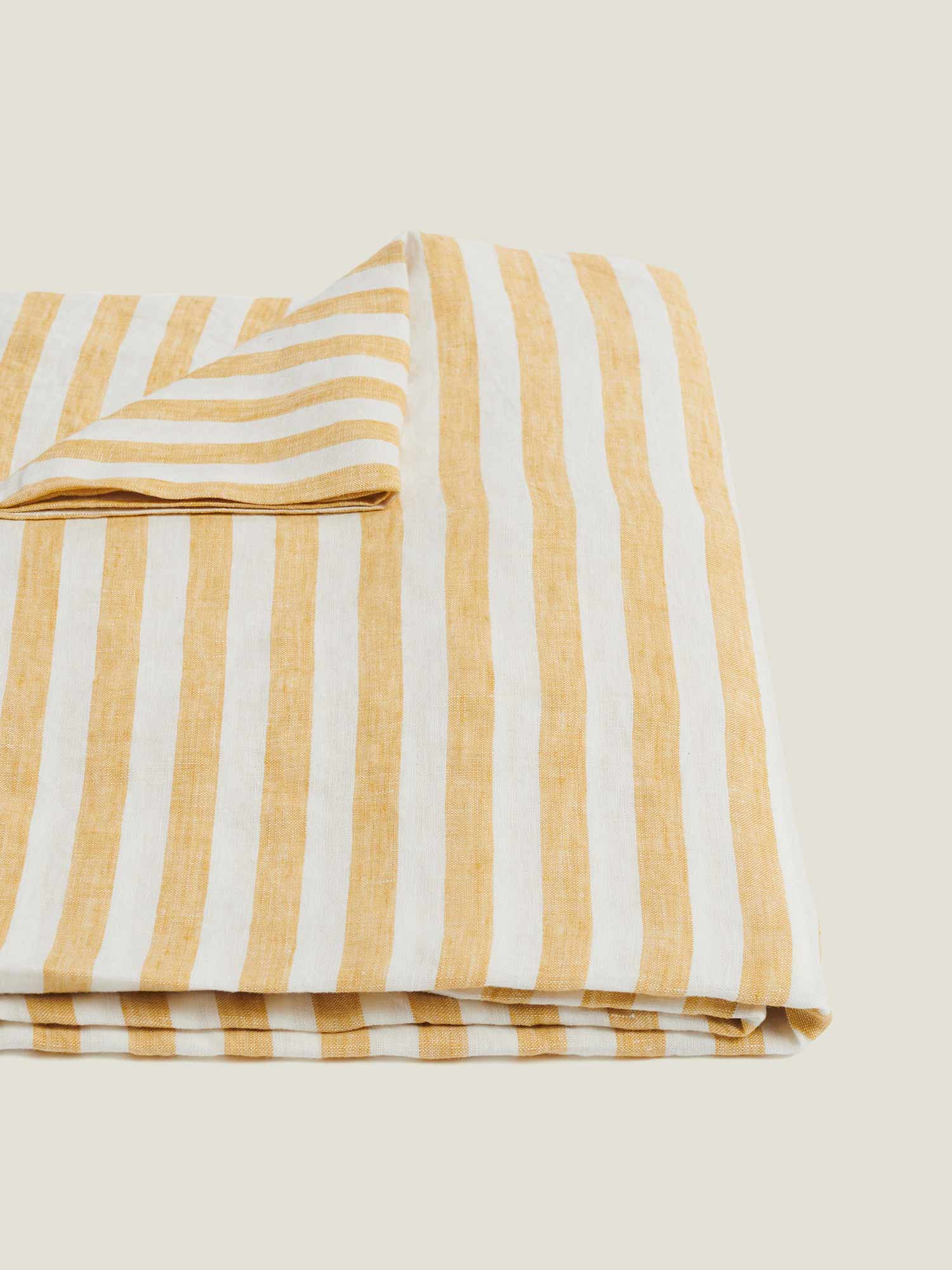 Tablecloth in Yellow Stripes