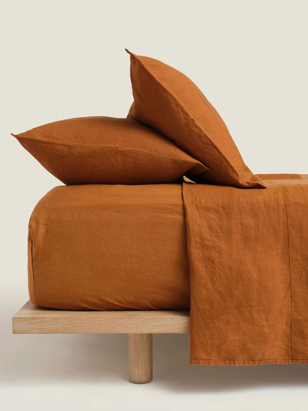 fitted sheet in tobacco