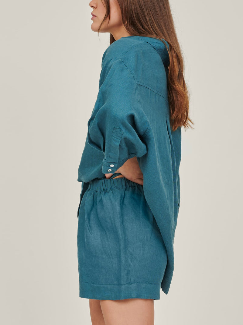 linen shorts in legion blue