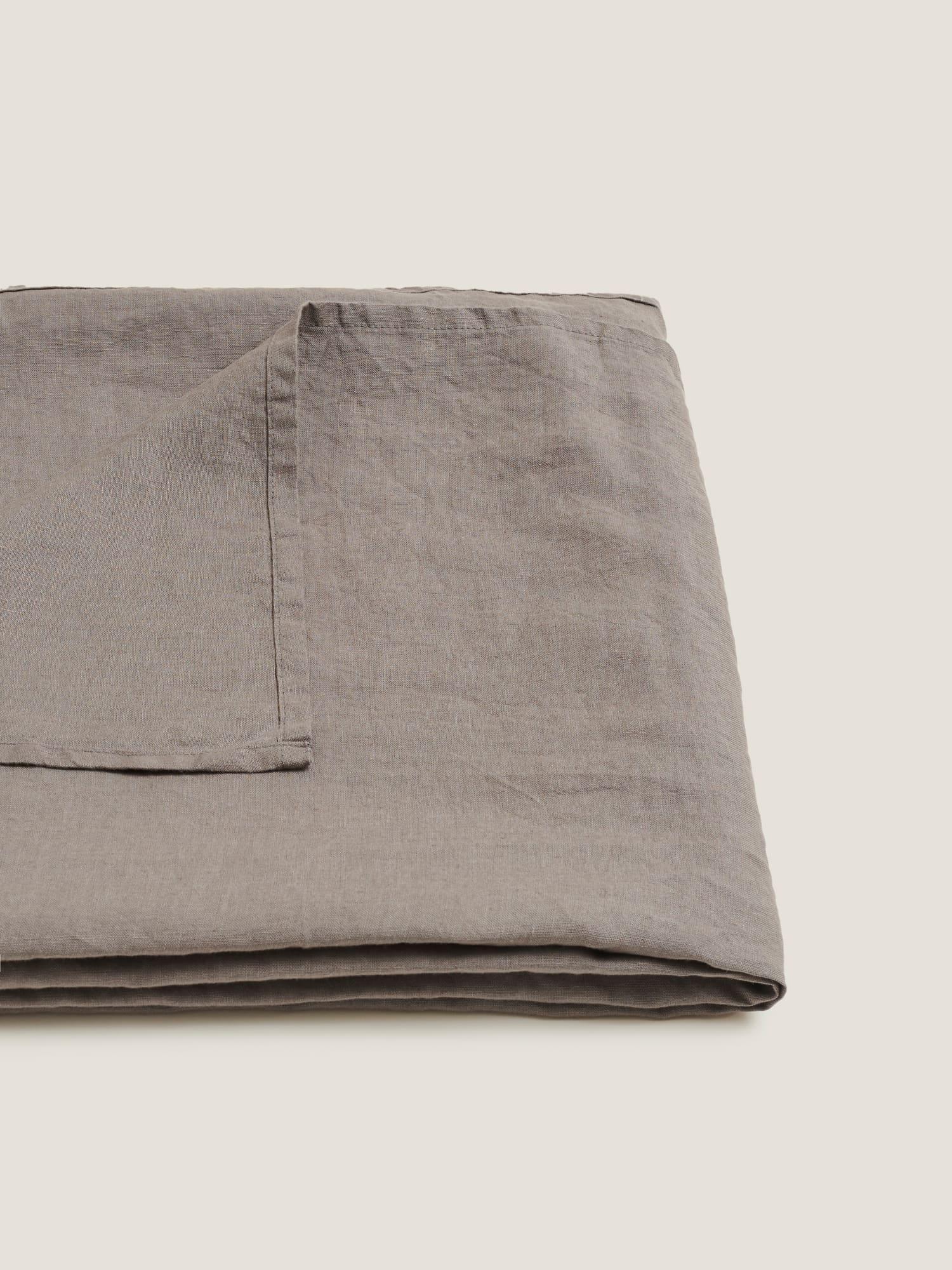 Tablecloth Storm
