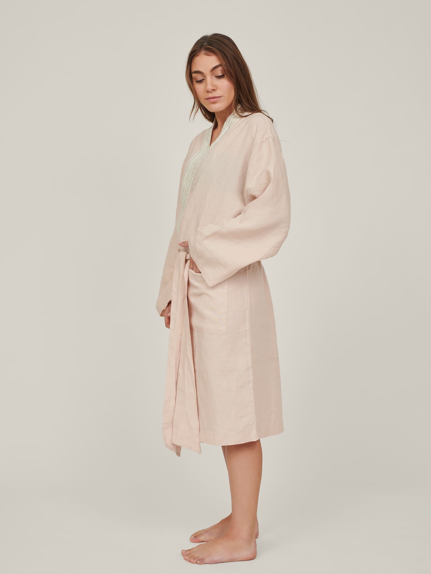 linen robe in blush